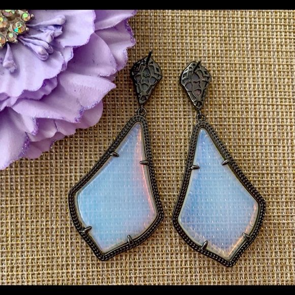 ❌SOLD❌ Kendra Scott Opalite Alexis - Picture 2 of 6